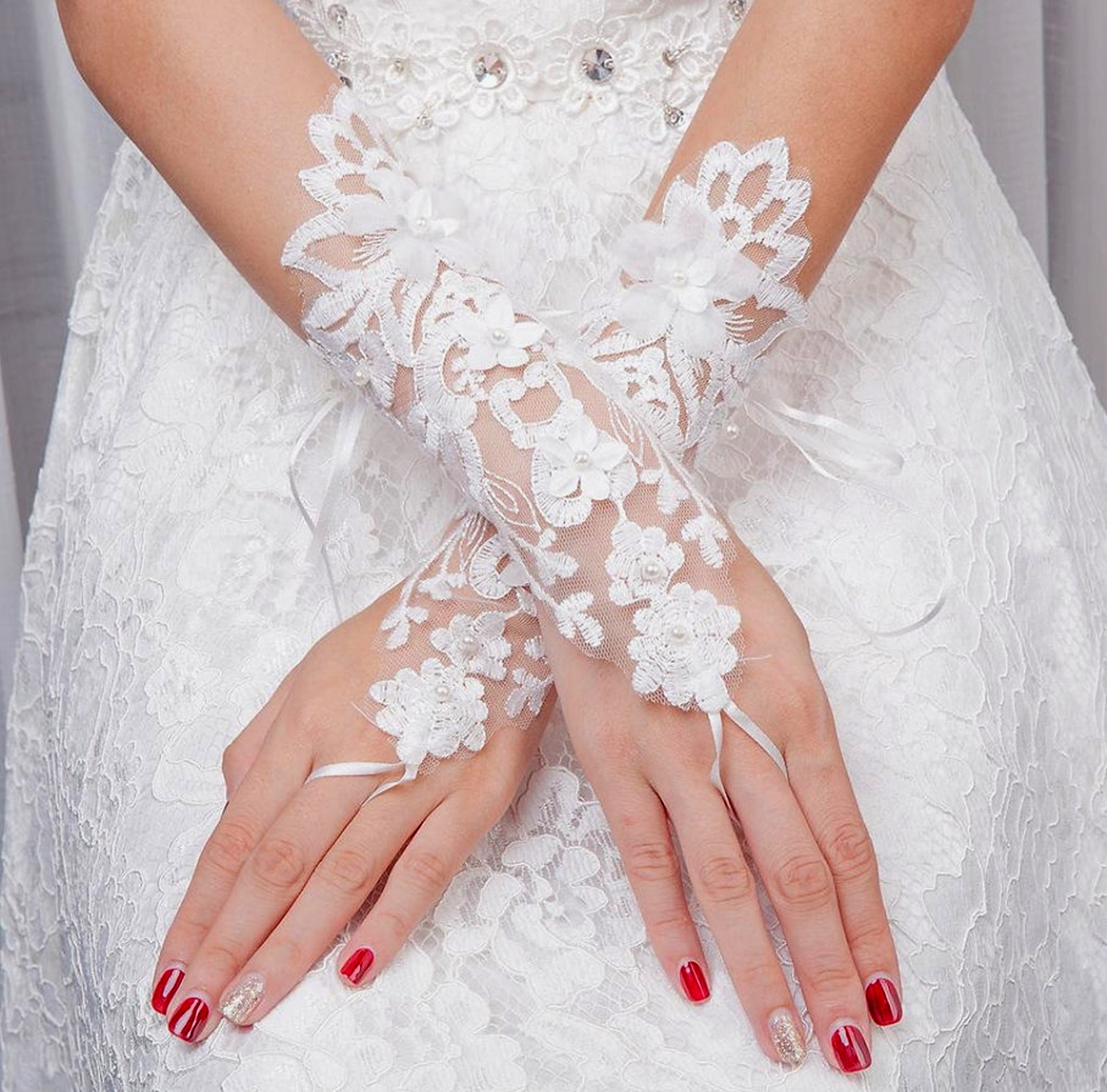 Bridal Gloves - Floral applique