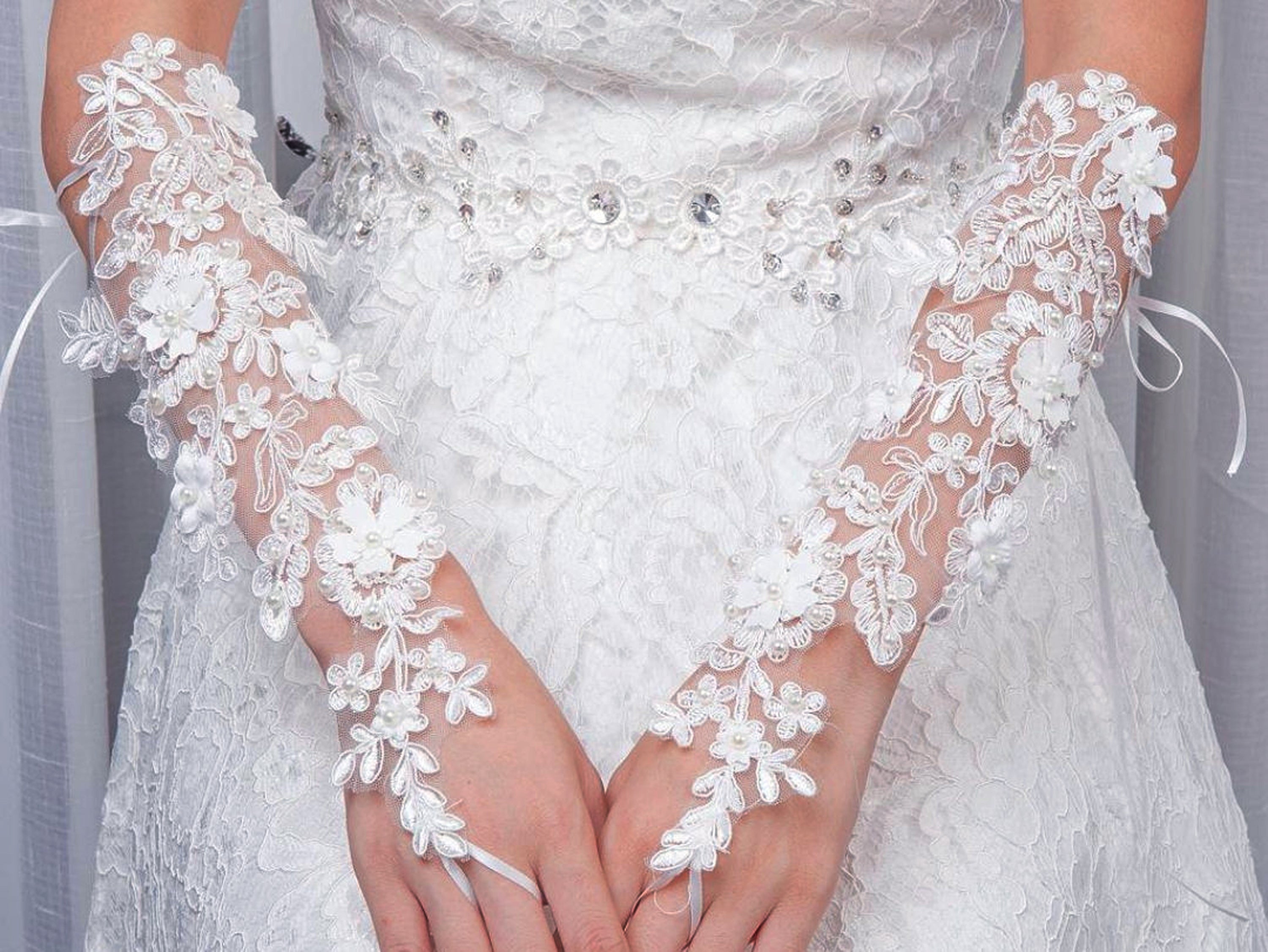 Bridal Gloves - Floral Appliques