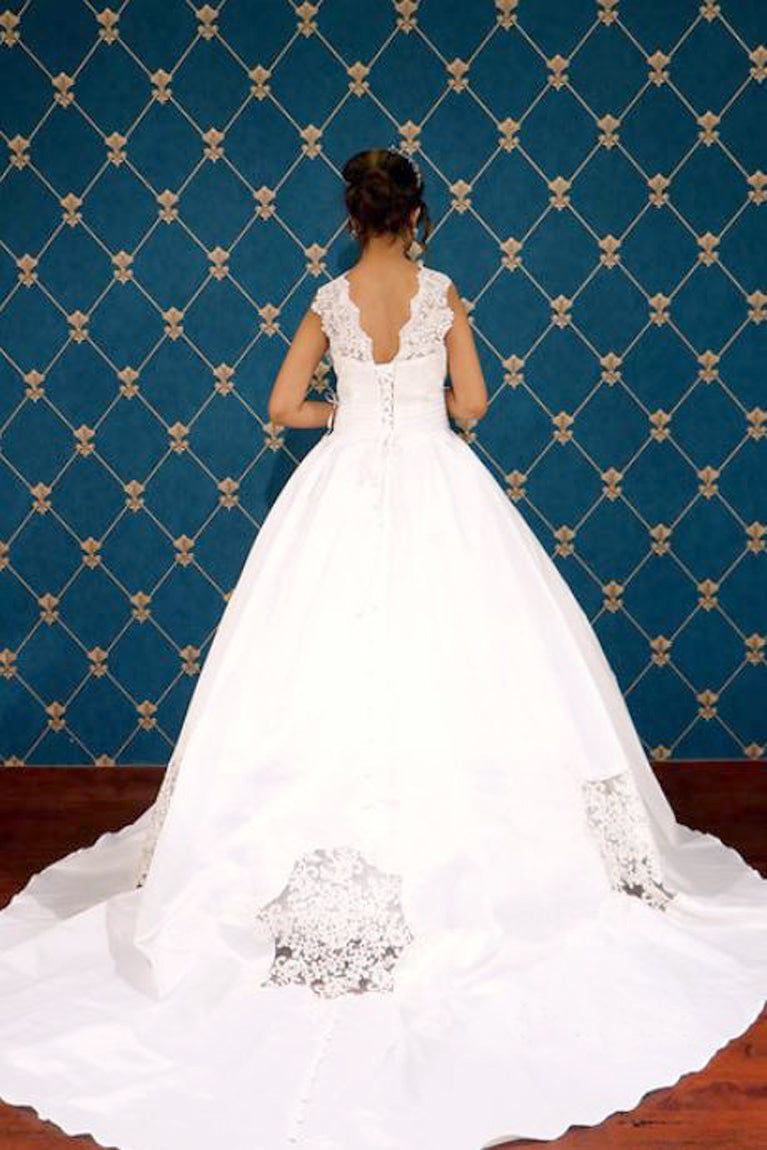 White Christian  Wedding Train Satin Dress Without Sleeves