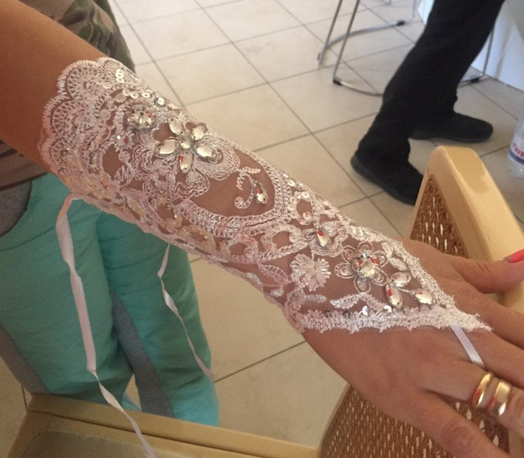 Bridal Gloves - Short Netted With Stones